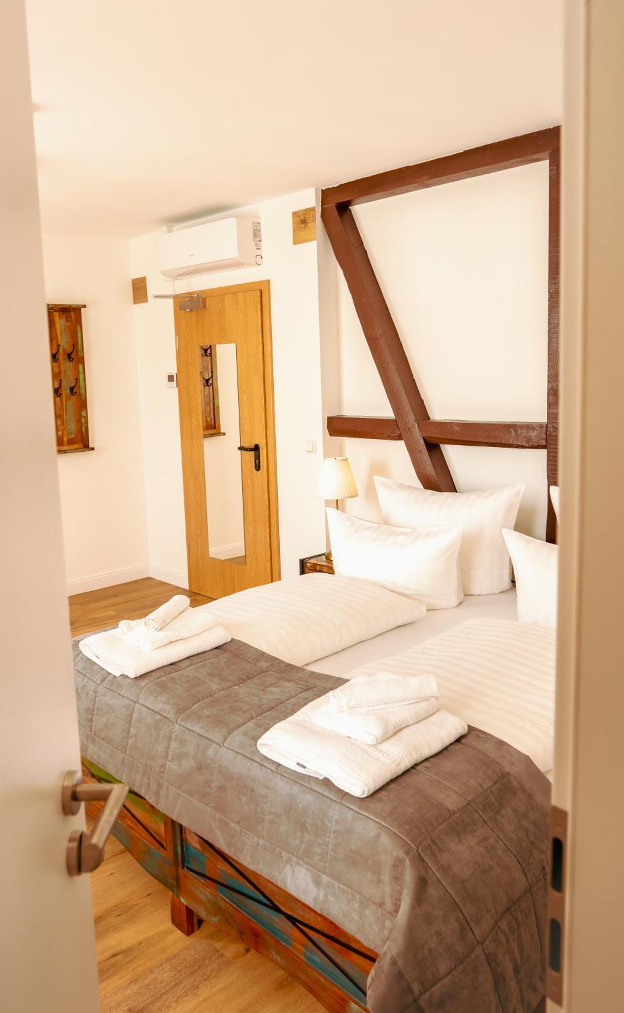 Landhotel Engel & Kreuz กากเกเนา ภายนอก รูปภาพ